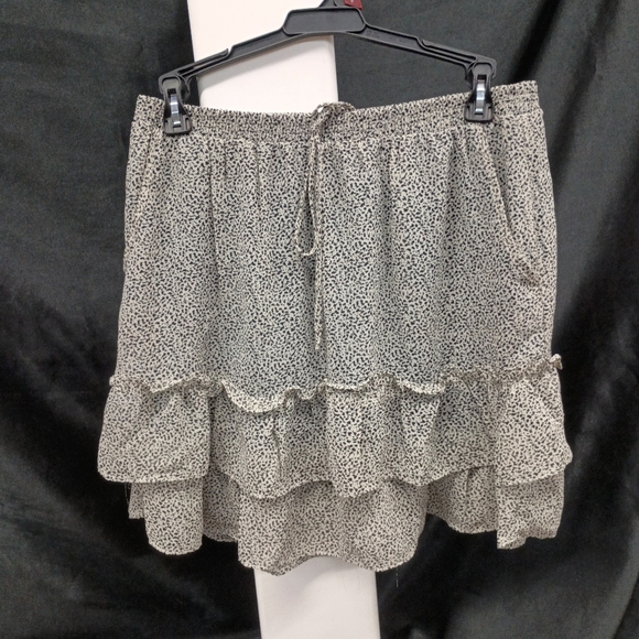 Black and White Ruffle Skirt - Picture 1 of 9